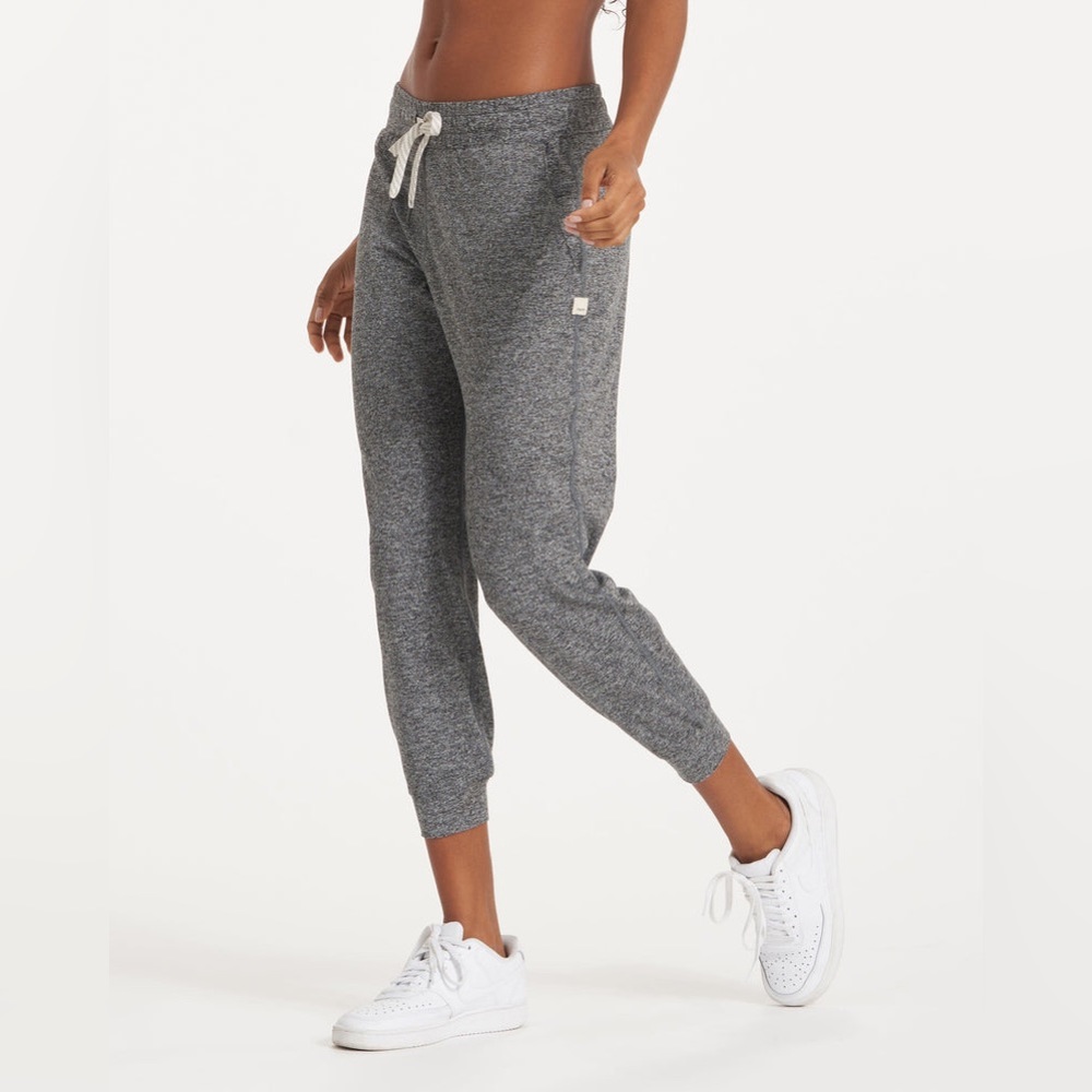 Vuori Womens Performance Joggers - heather gray